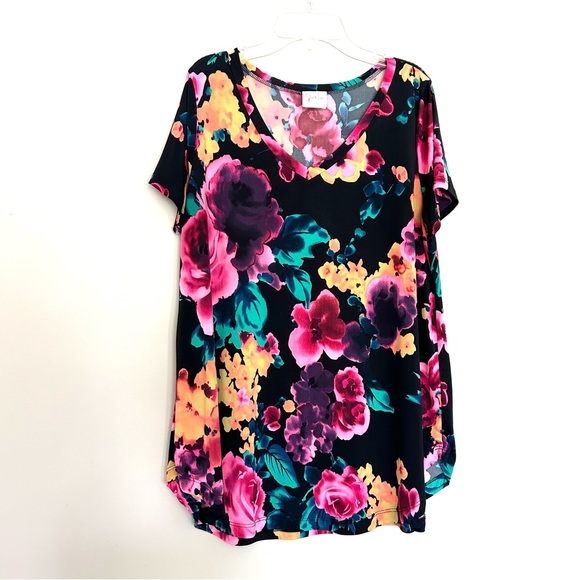 Sew In Love Women’s Purple and Pink Floral Short Sleeve Top - Picture 2 of 7